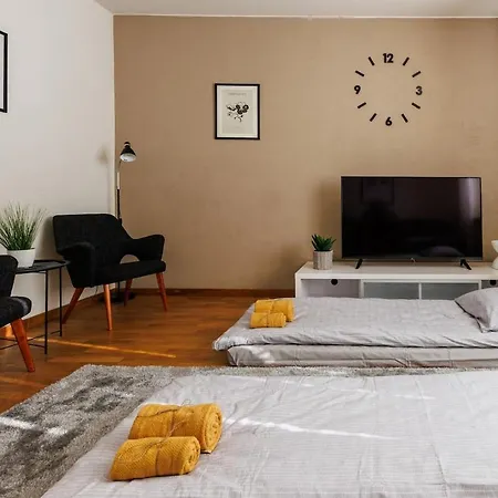 Idyllic One-bedroom In The Center For Four Persons Lägenhet *